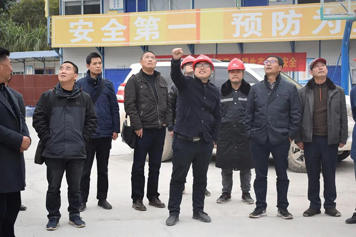 涼山州政府副秘書長(zhǎng)朱國政到金陽河三峽連心橋項(xiàng)目開展歲末年初安全生產(chǎn)綜合督查