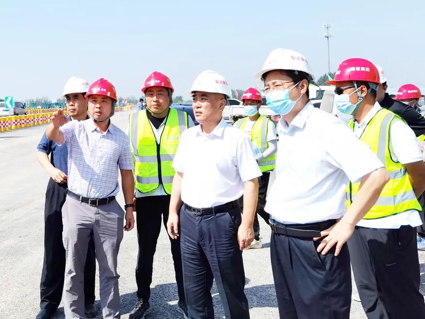 河北省交通運(yùn)輸廳黨組成員、副廳長(zhǎng)侯智敏深入石家莊東站、南站改建工程項(xiàng)目檢查指導(dǎo)工作